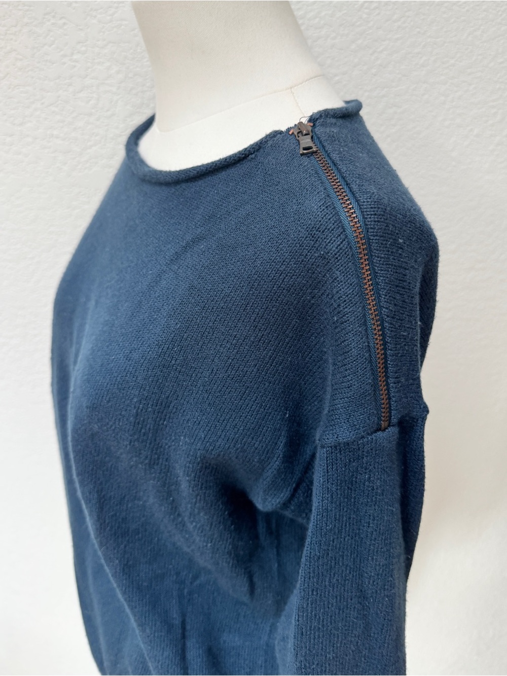 Gap Zipper Shoulder Navy Blue Lightweight Crewneck Sweater M Cotton - Picture 3 of 6